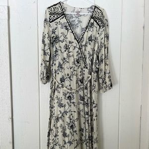 Knox Rose Black and Off White Floral Maxi Dress with Waist Tie SZ XXL